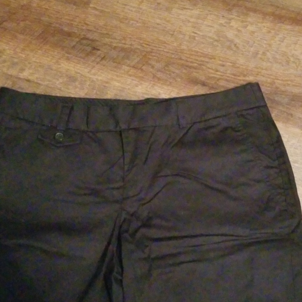 Shorts - Picture 2 of 5